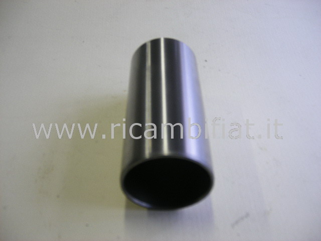 735901 - cylinder liner