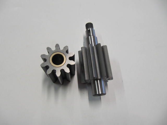 CAV879 - engine oil pump gears